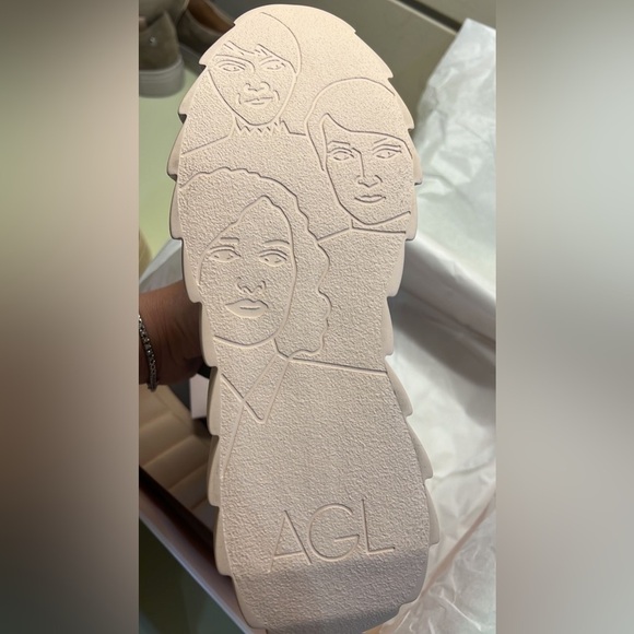 AGL MADE IN ITALY Winter & Rain Boots in Gray and Pink - Picture 7 of 9